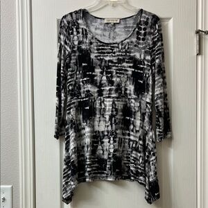 Jones New York Black and Gray Tunic